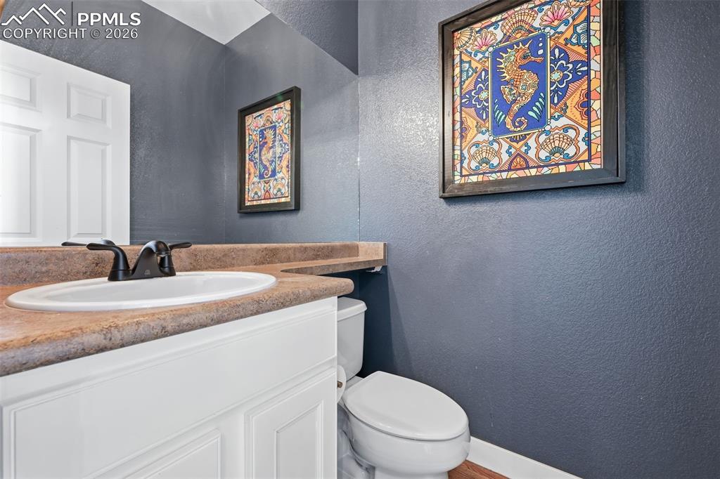 Image 24 of 48: Bathroom