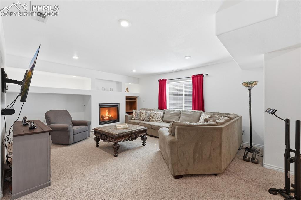 Image 39 of 48: Living Room