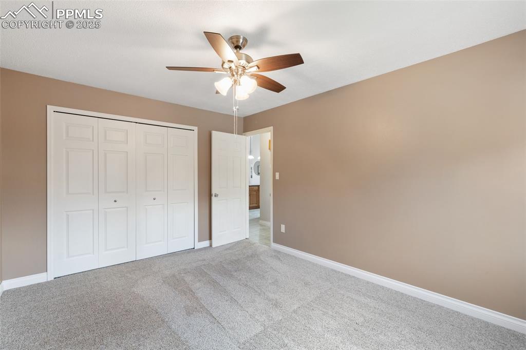 Image 18 of 46: Bedroom
