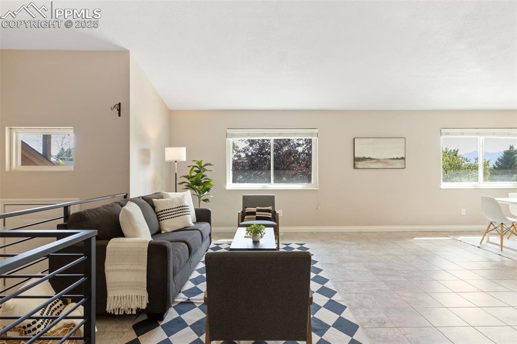 Image 7 of 46: Living Room
