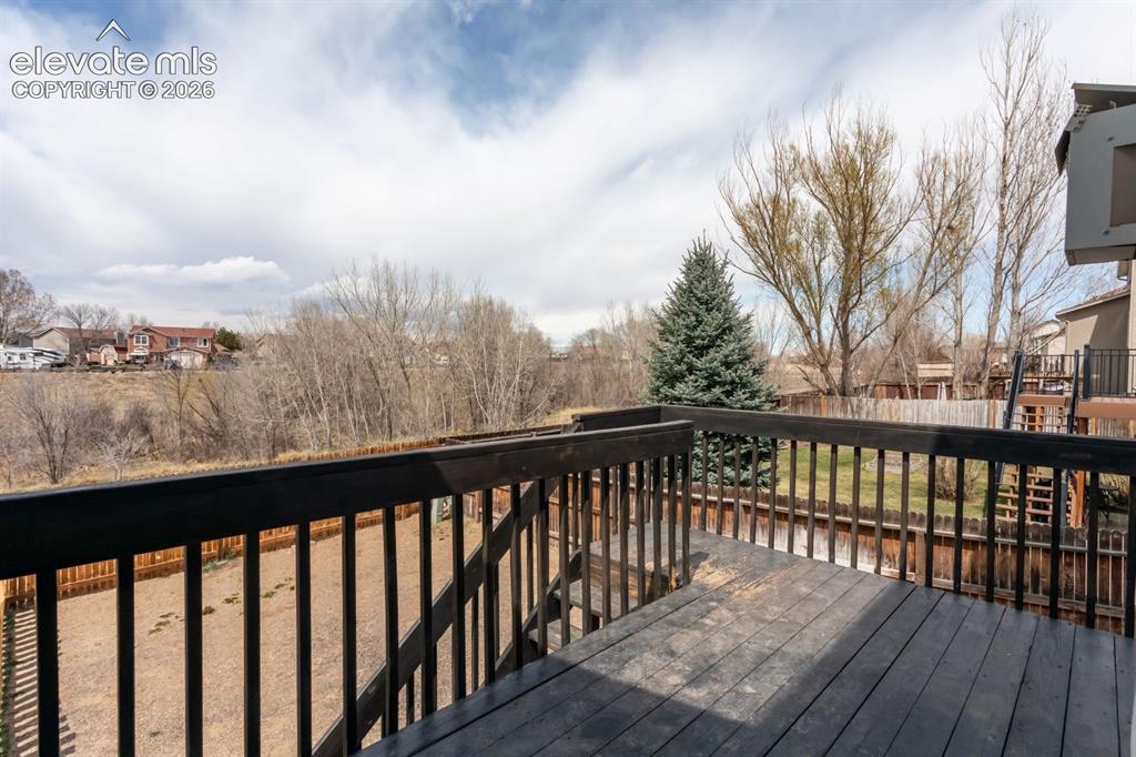 Image 13 of 40: Deck