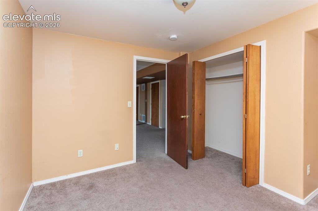Image 36 of 40: Bedroom