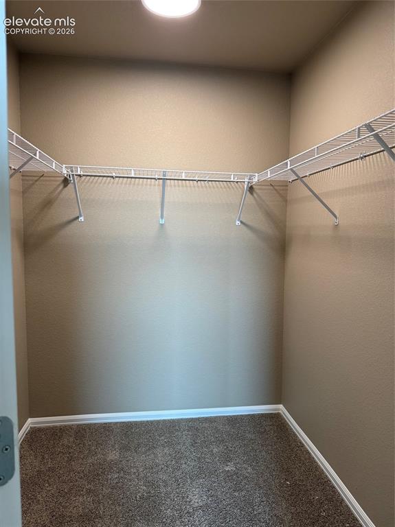 Image 15 of 21: Closet