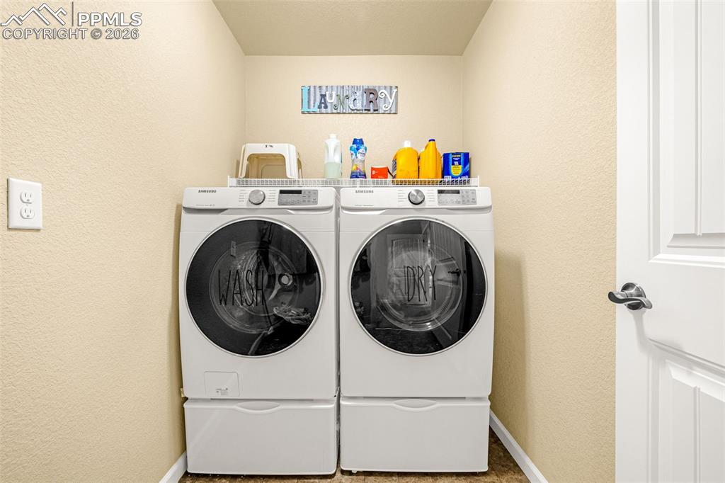 Image 16 of 36: Laundry