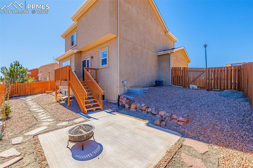 Image 35 of 36: Back of Structure