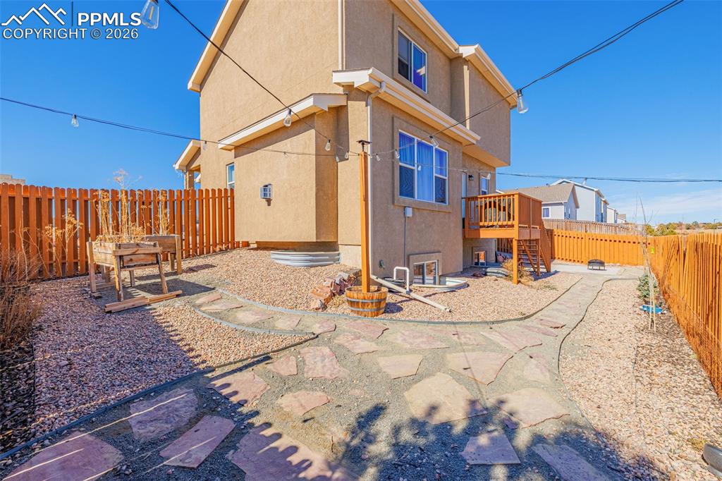 Image 36 of 36: Back of Structure