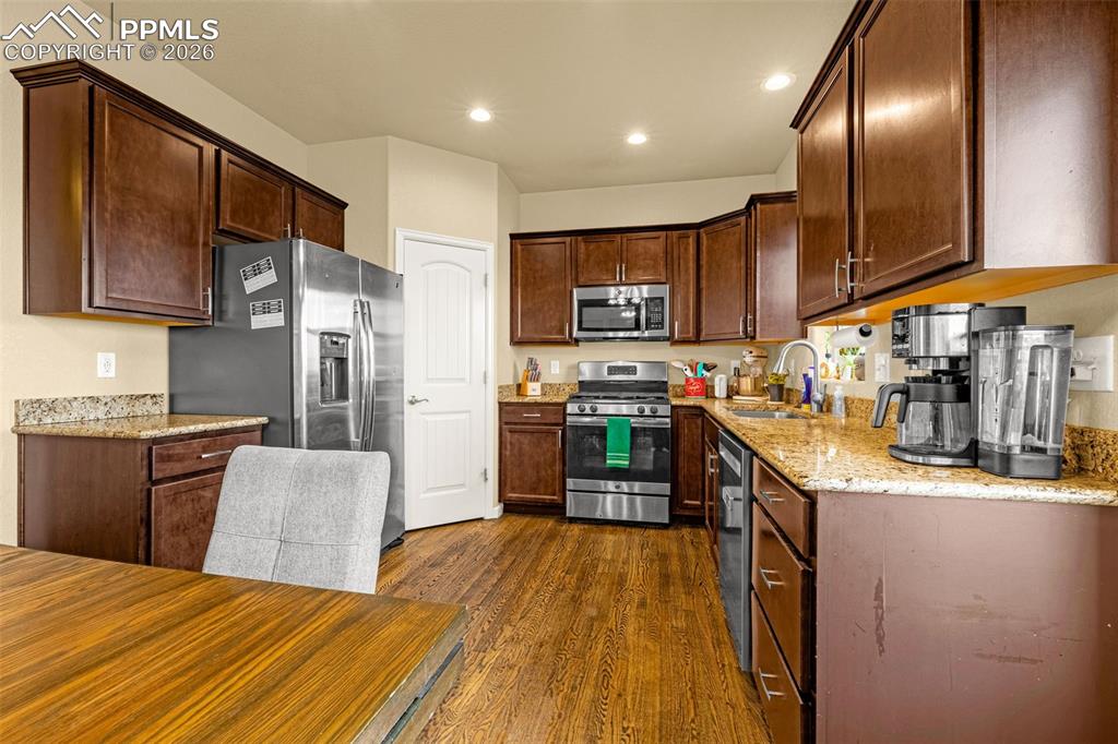 Image 8 of 36: Kitchen