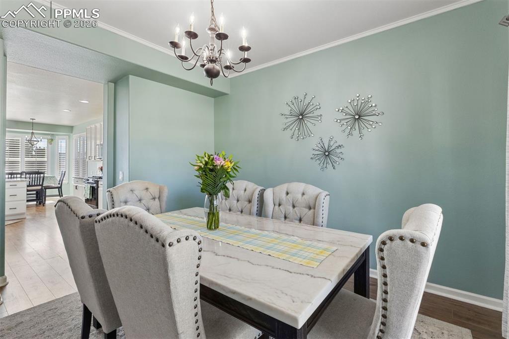 Image 13 of 44: Dining Room