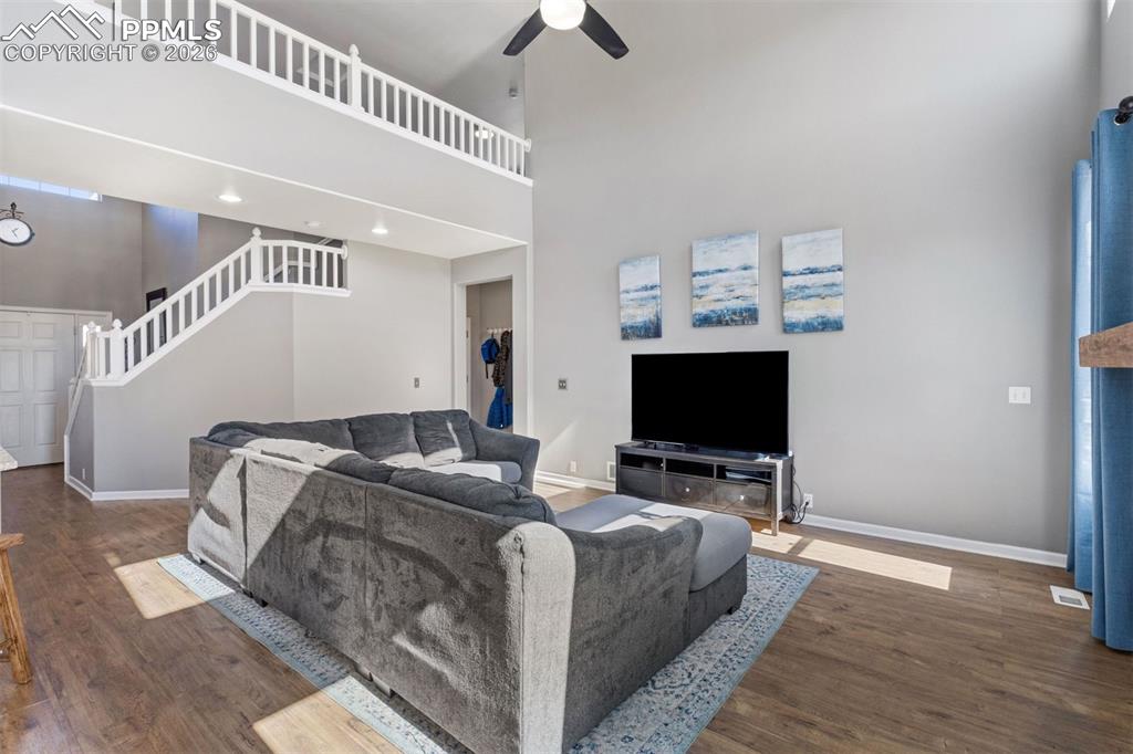 Image 17 of 44: Family Room