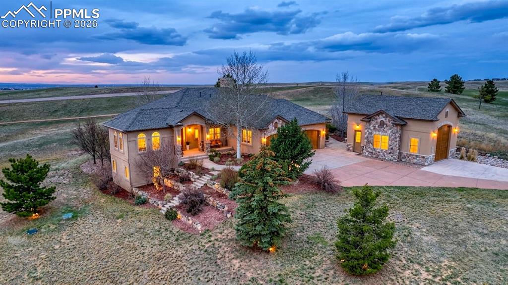 Image 4 of 50: Front of Structure