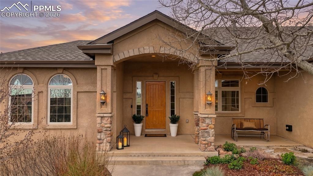 Image 5 of 50: Entry