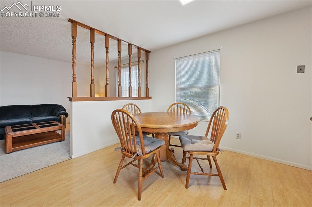 Image 19 of 39: Dining Area