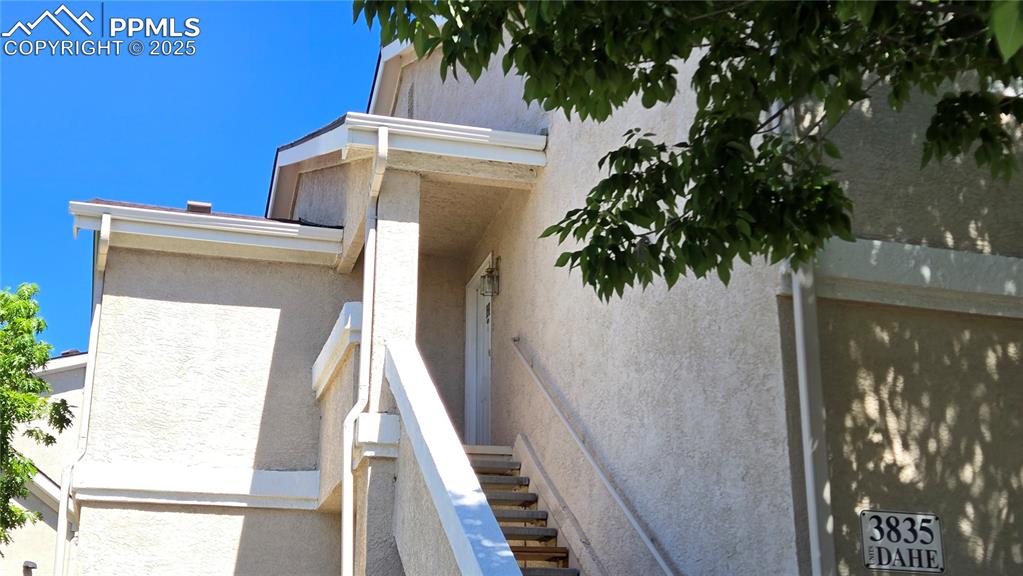 Image 2 of 26: Entry