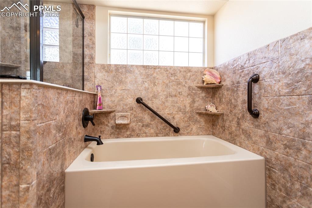 Image 29 of 50: Master Bathroom