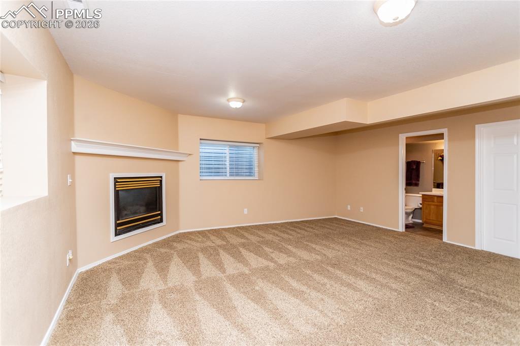 Image 36 of 50: Family Room