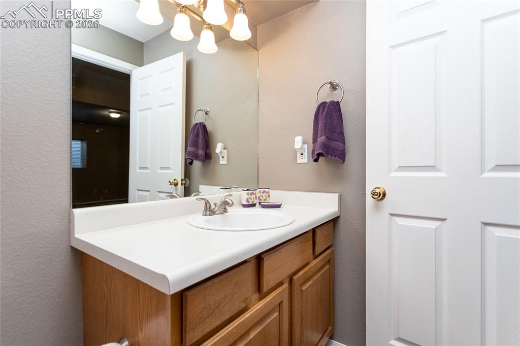 Image 44 of 50: Bathroom