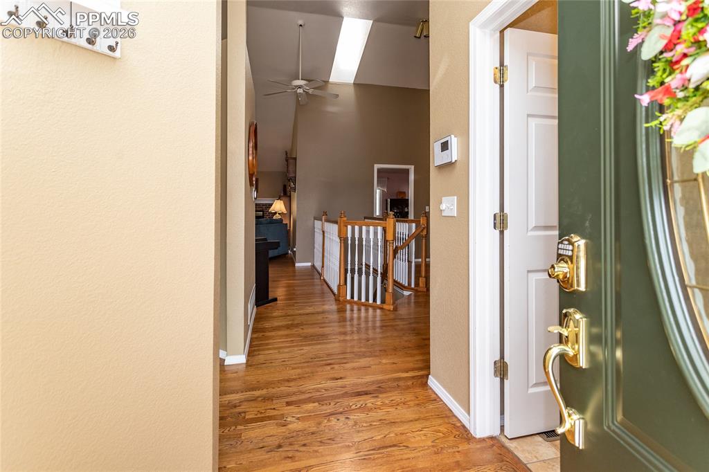 Image 6 of 50: Entry