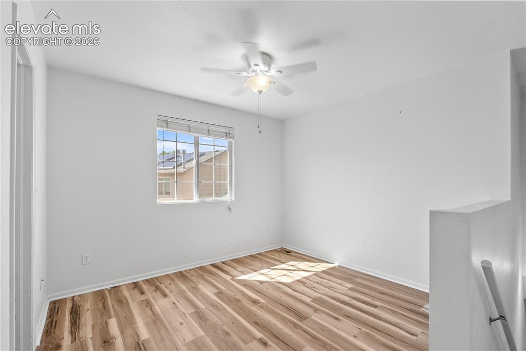Image 11 of 27: Loft