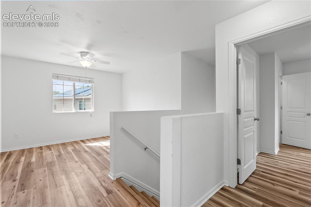 Image 20 of 27: Loft
