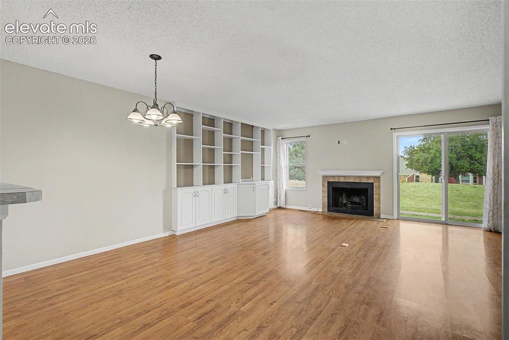 Image 9 of 32: Living Room
