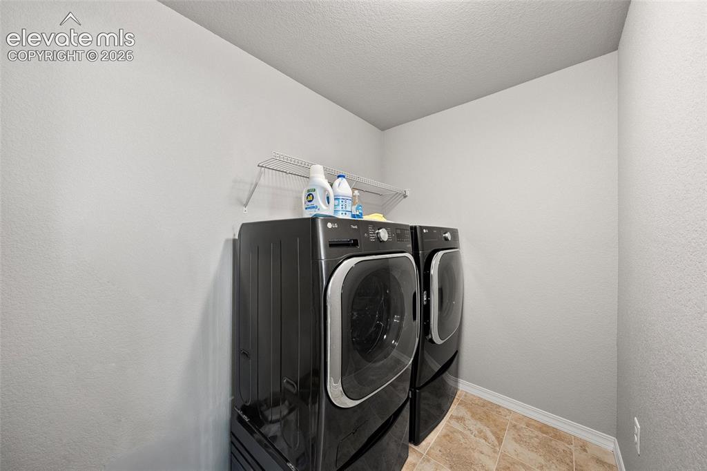 Image 34 of 49: Laundry