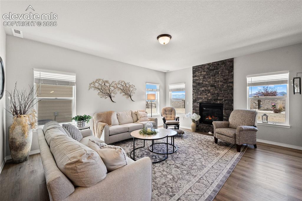 Image 6 of 49: Living Room