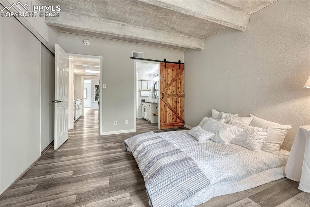 Image 20 of 43: Bedroom