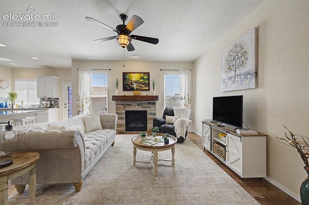 Image 9 of 39: Living Room