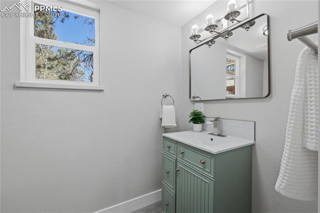 Image 12 of 42: Bathroom