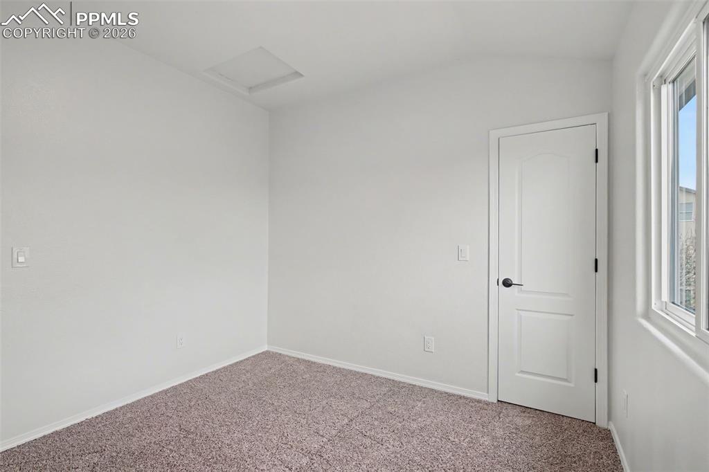 Image 26 of 40: Bedroom