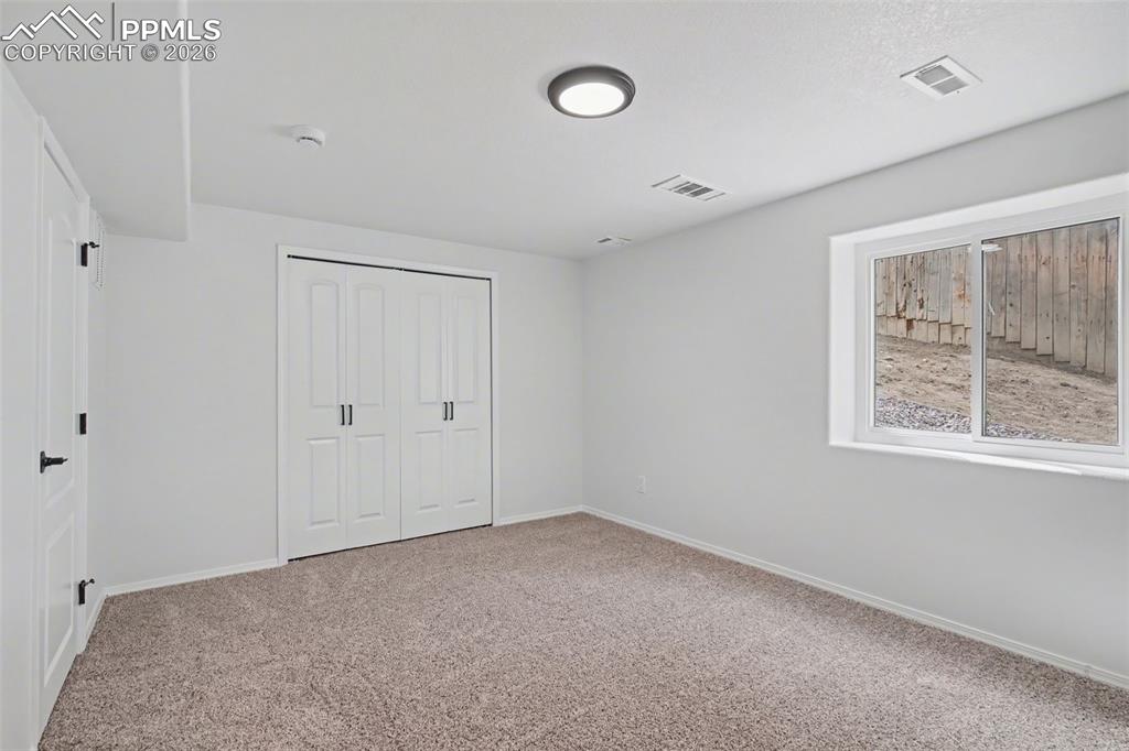 Image 35 of 40: Bedroom