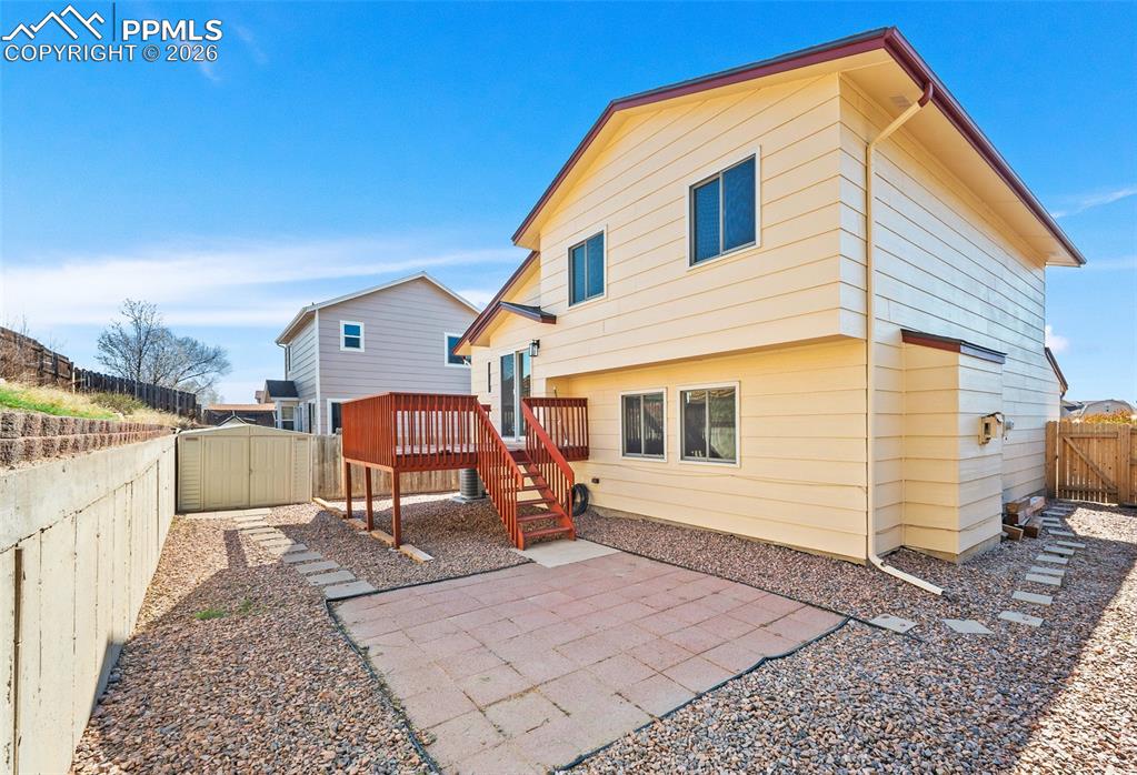 Image 23 of 26: Back of Structure