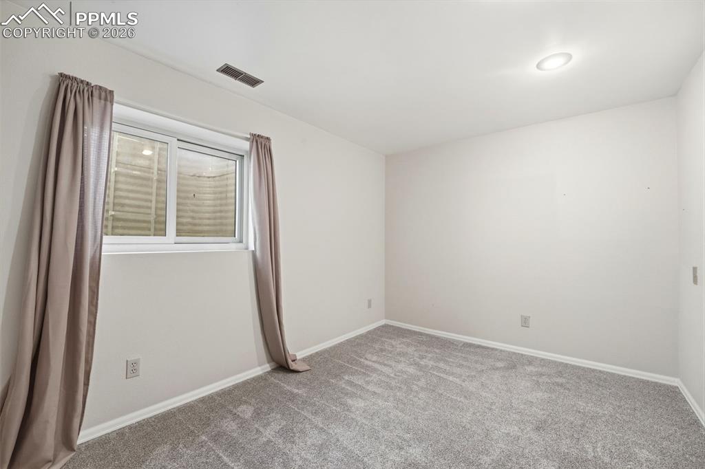 Image 27 of 35: Bedroom 4