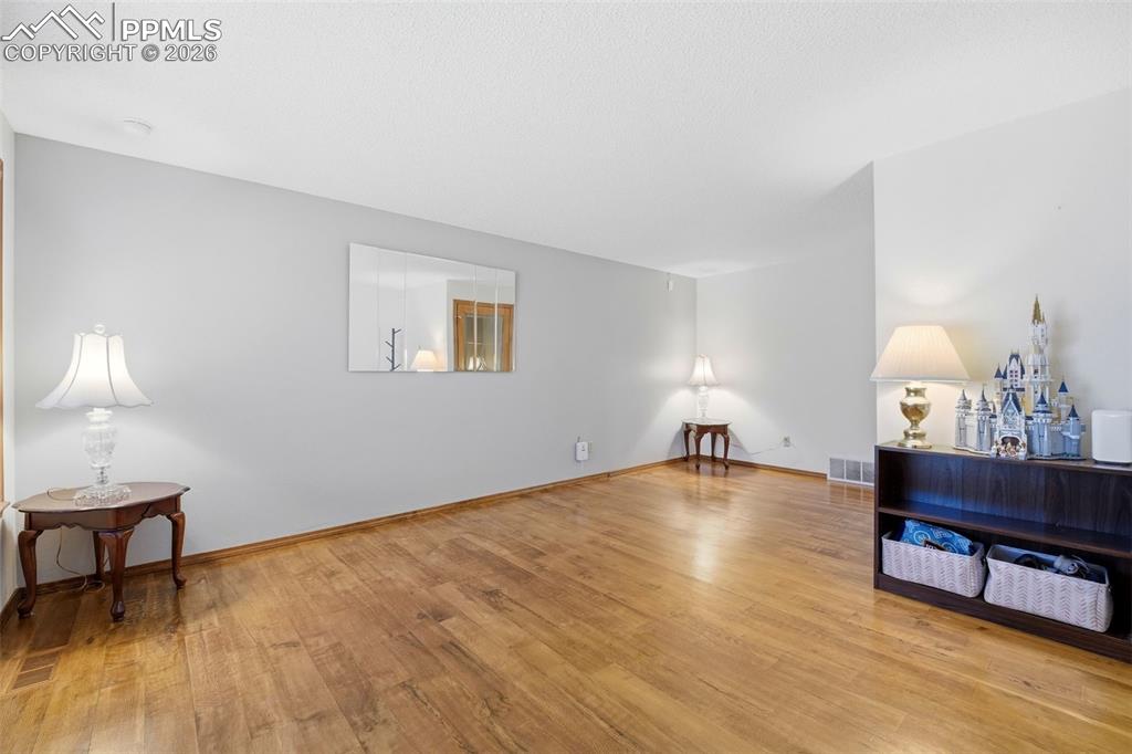 Image 4 of 35: Living Room