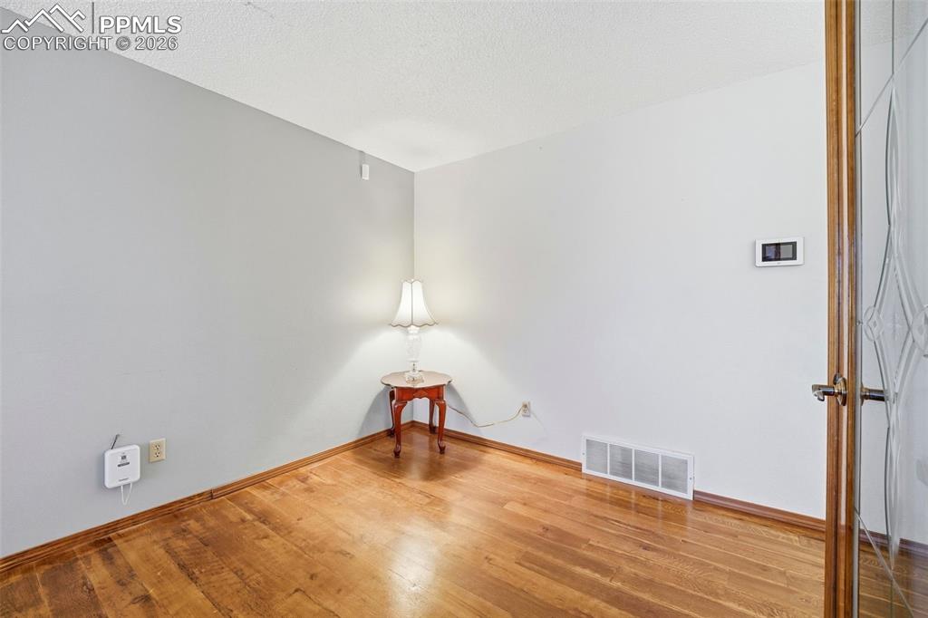 Image 8 of 35: Living Room