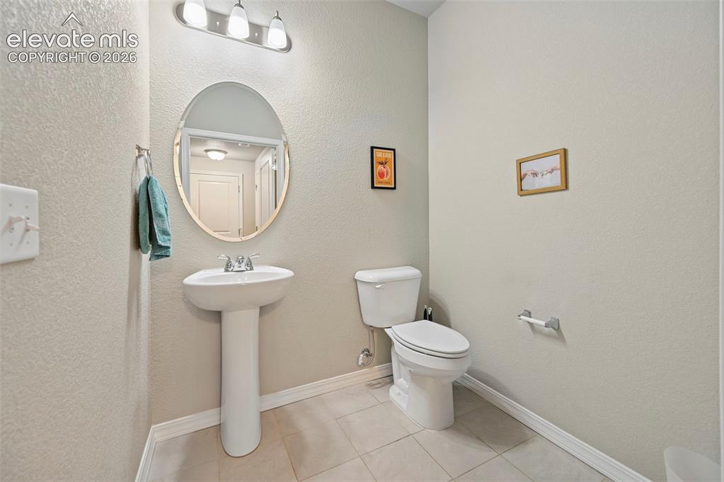 Image 12 of 28: Bathroom