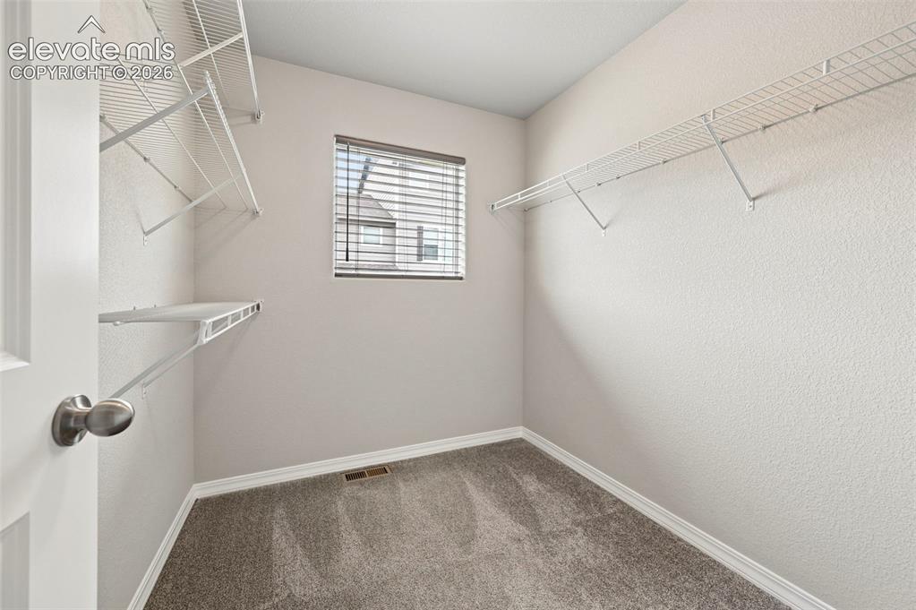 Image 17 of 28: Closet
