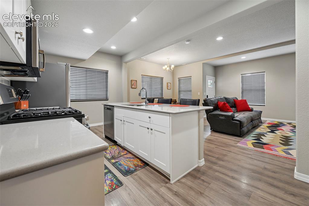 Image 6 of 28: Kitchen