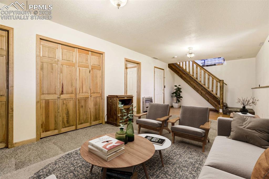 Image 28 of 50: Virtually Staged