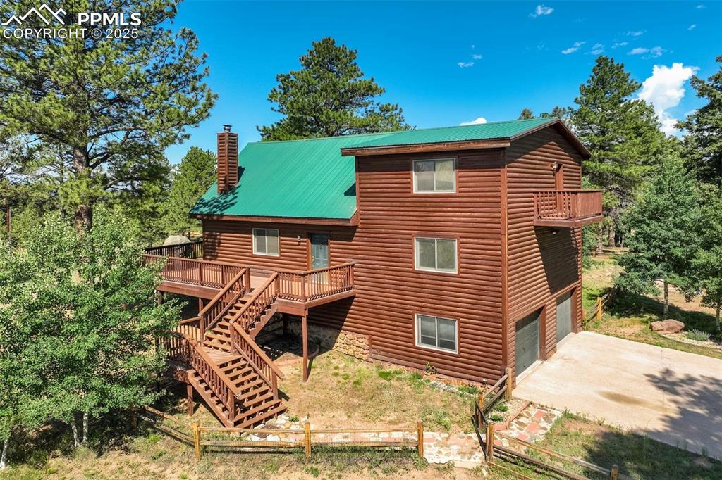 Image 3 of 50: Front of Structure