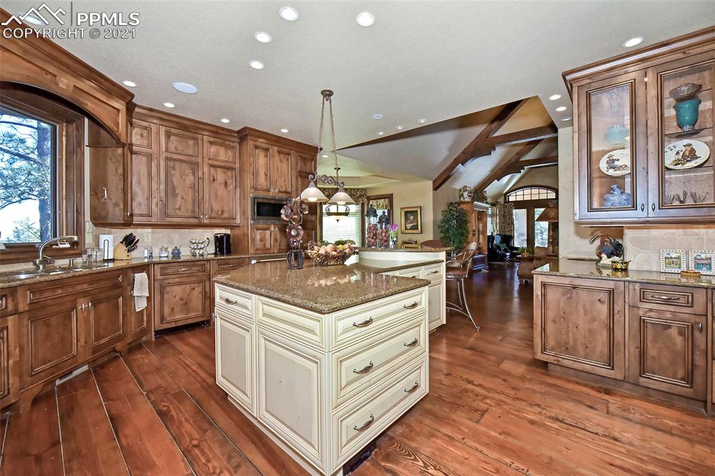 Listing 7234729, Image 16 of 50
