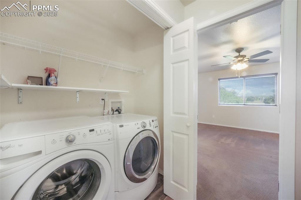 Image 18 of 50: Laundry