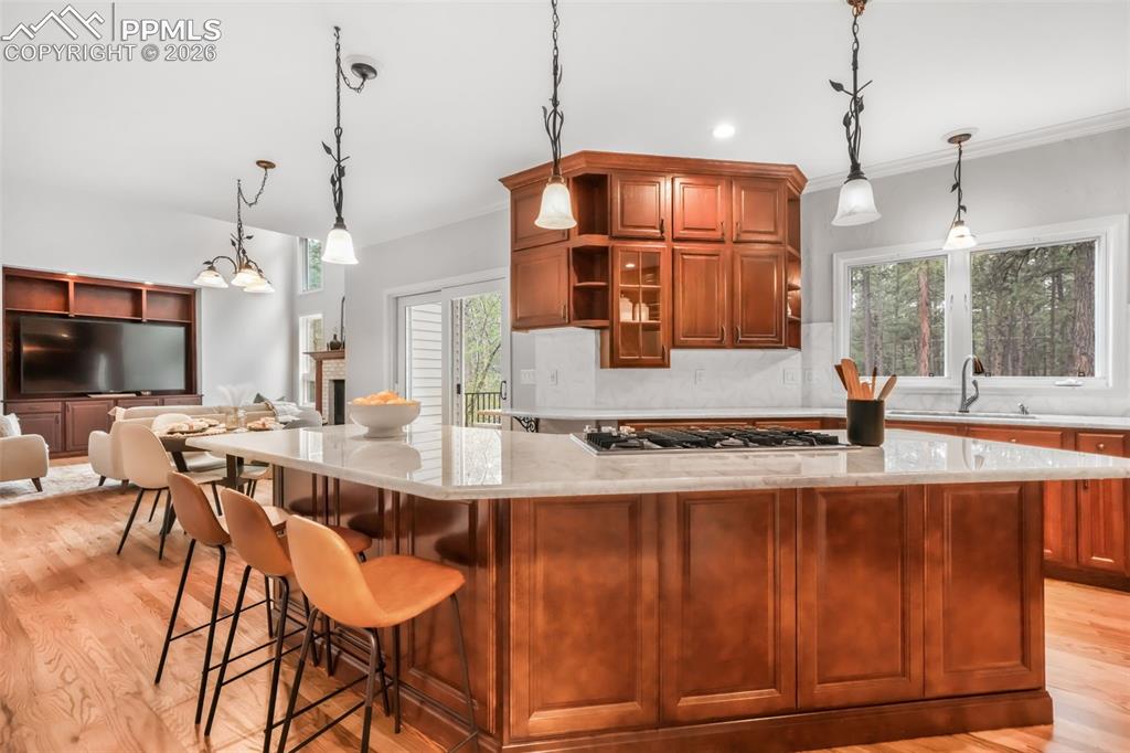 Image 17 of 50: Kitchen