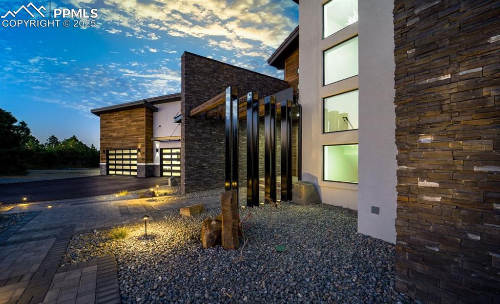 Image 47 of 50: Side of Structure