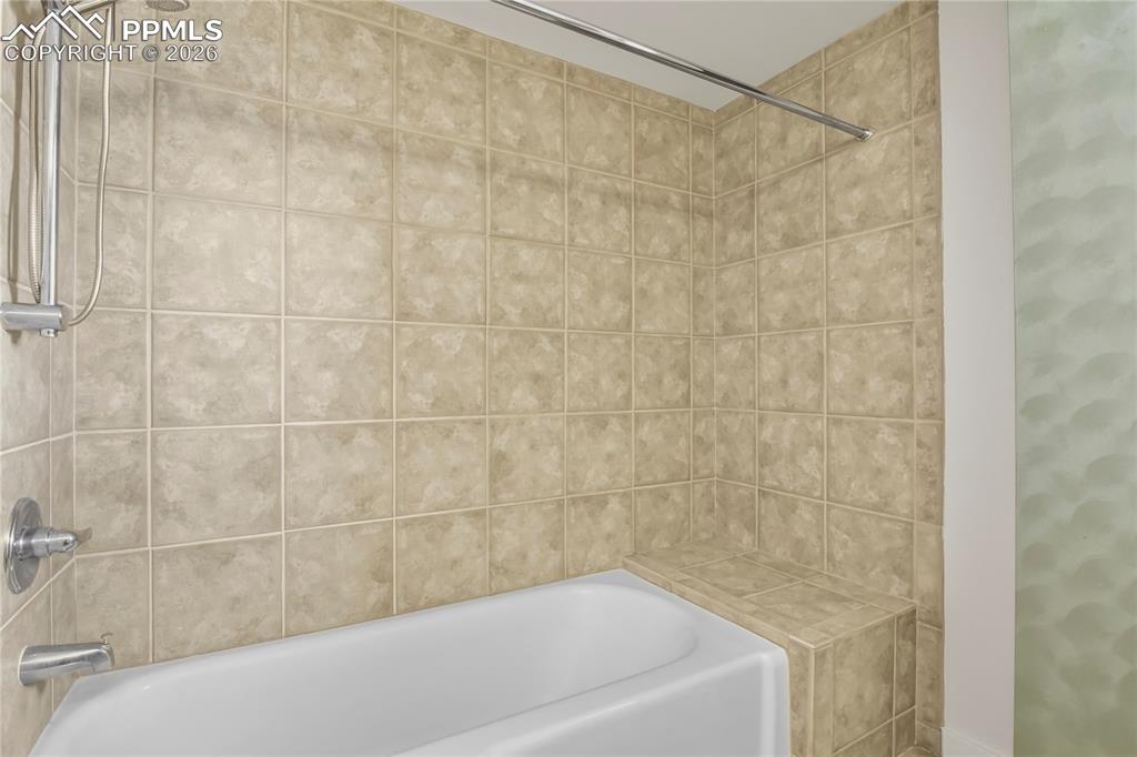 Image 26 of 50: Main level guest bath