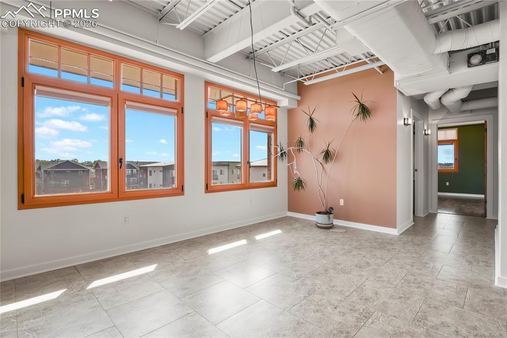 Image 43 of 50: Dining Room