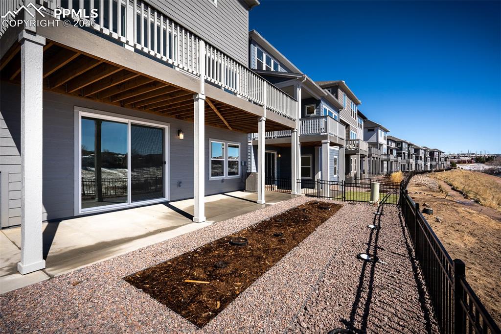 Image 31 of 31: Back of Structure