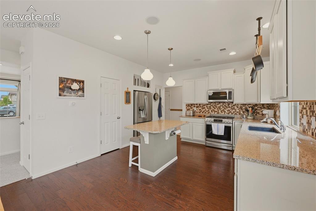 Image 12 of 36: Kitchen