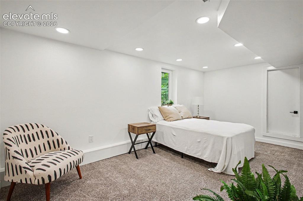 Image 23 of 36: Huge basement bedroom