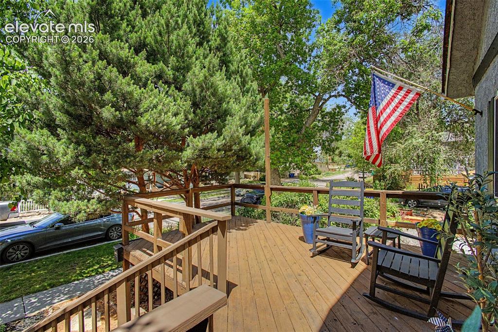 Image 25 of 36: Beautiful wood deck!